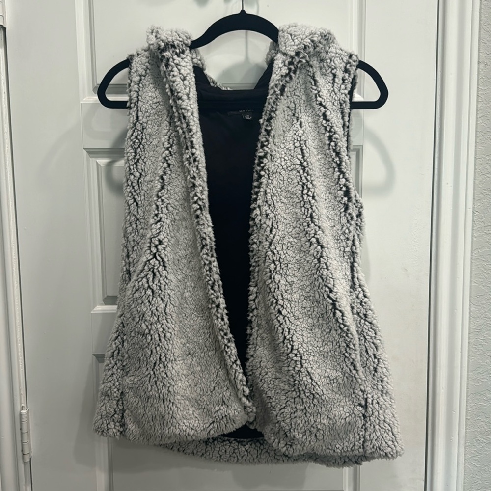 Coffee Shop faux fur hooded vest
